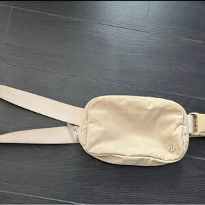 lululemon athletica Tan Belt Bag Casual Essential